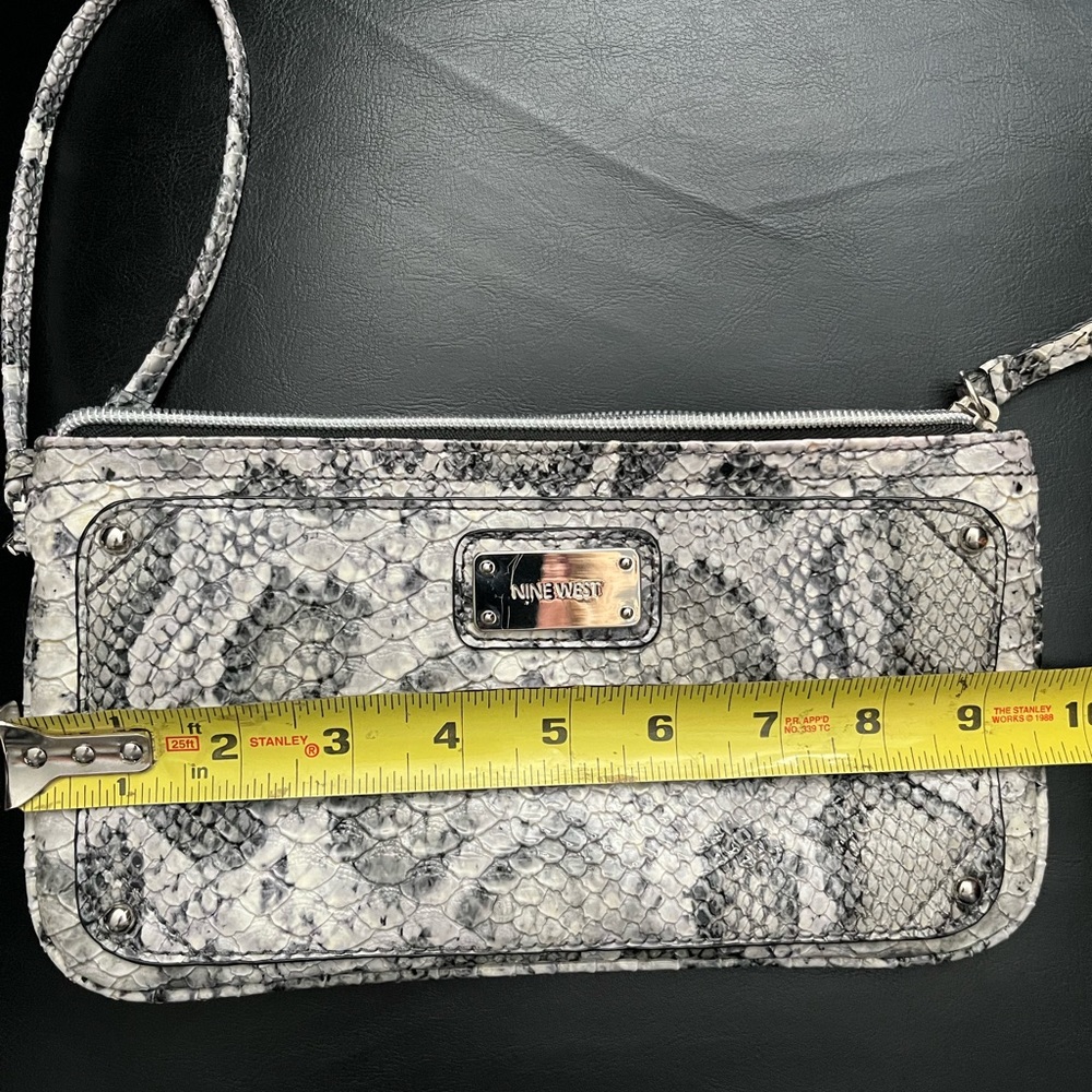 Women’s clutch/wristlet NINE WEST